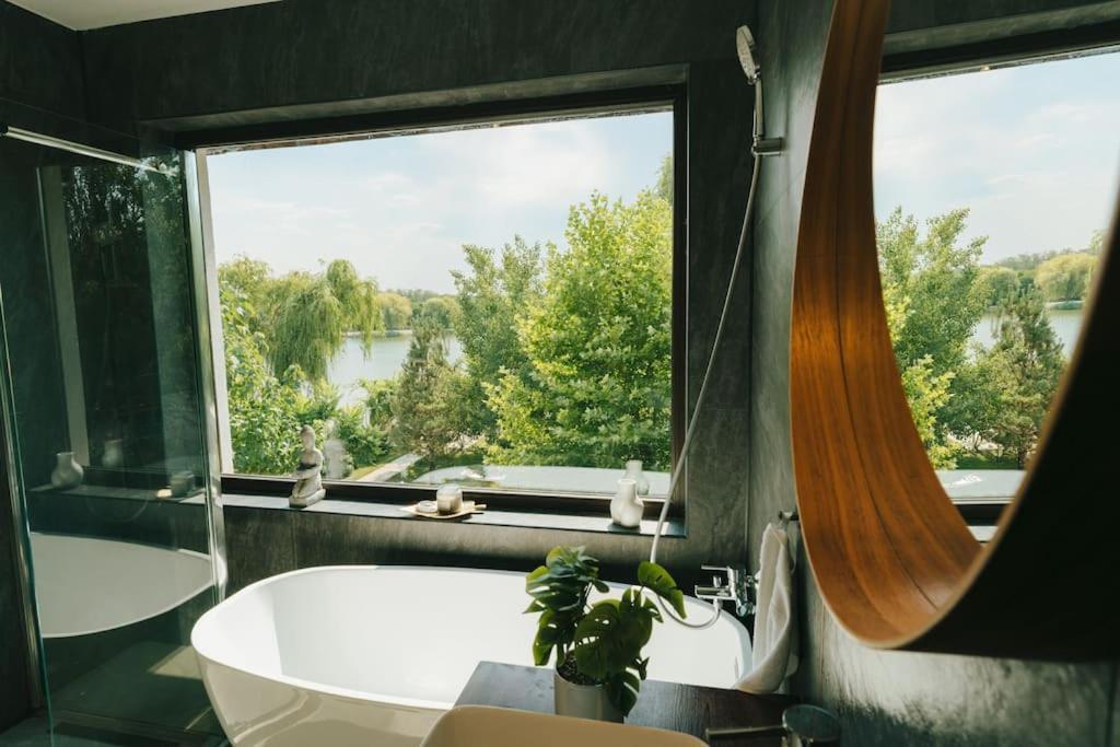 Therme - Corbeanca By The Lake Luxury Villa Luaran gambar