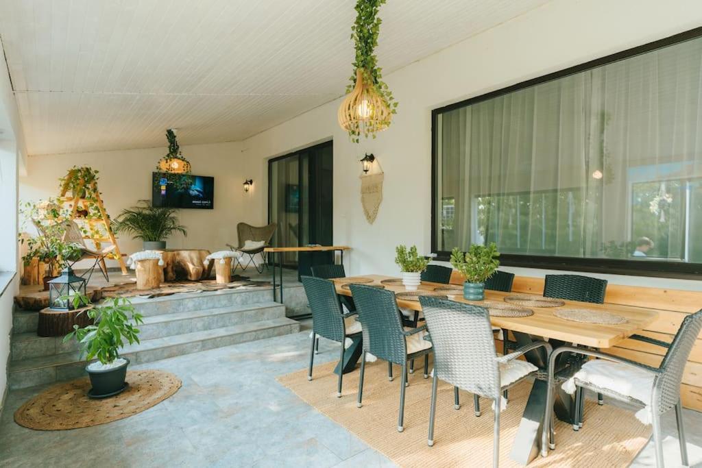 Therme - Corbeanca By The Lake Luxury Villa Luaran gambar