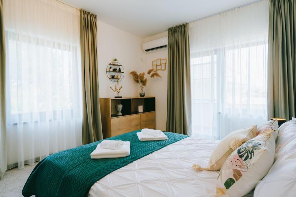 Therme - Corbeanca By The Lake Luxury Villa Luaran gambar