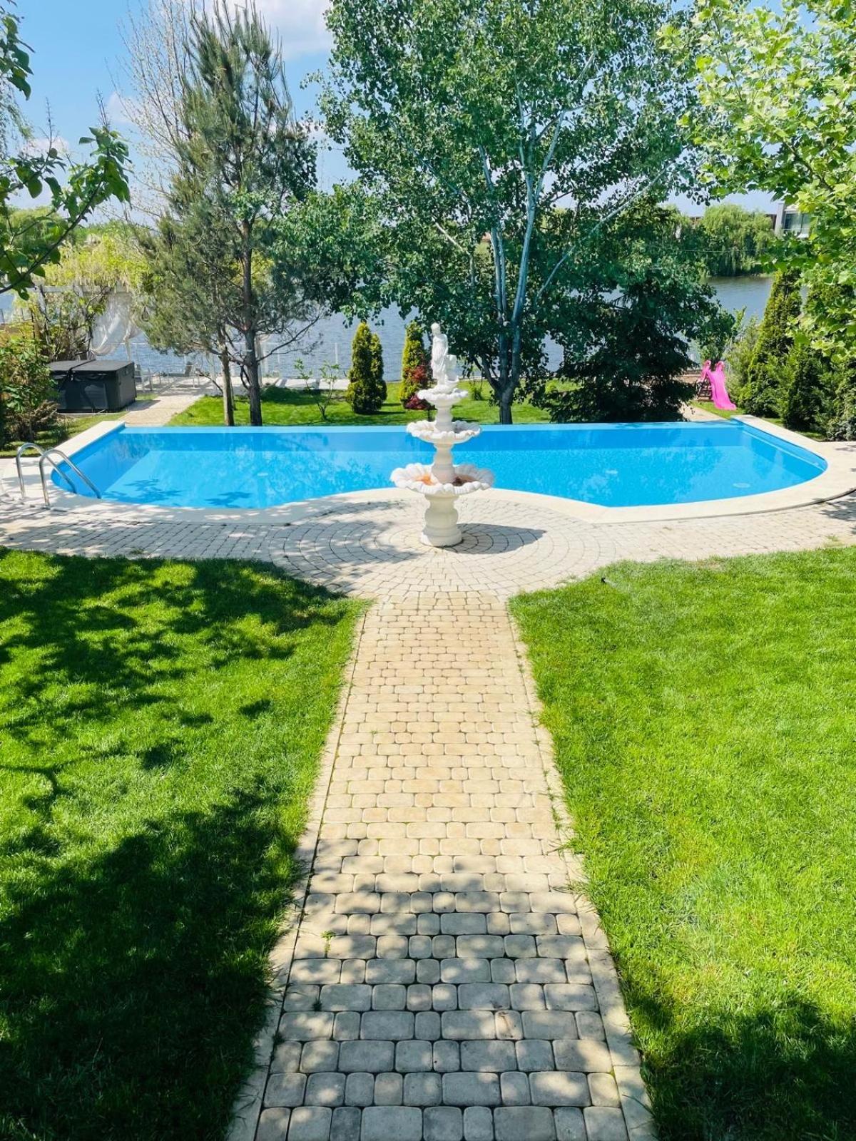 Therme - Corbeanca By The Lake Luxury Villa Luaran gambar